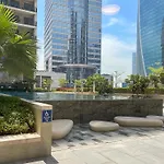 Stylish 1Br In Zada Tower With Pool Views