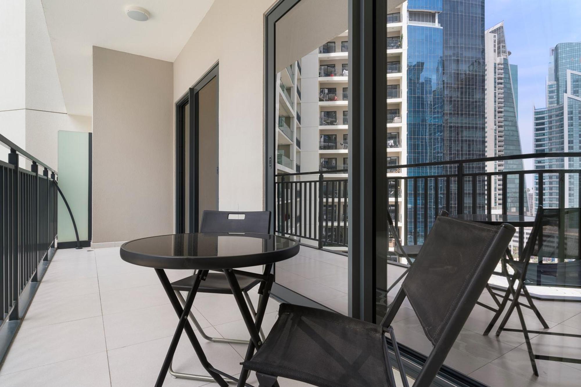 Stylish 1br In Zada Tower With Pool Views *